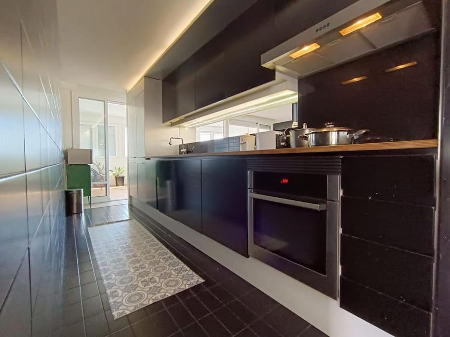 Spacious By The Apartamento