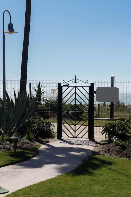 Apartamento Precioso Bajo Recien Reformado Primera Linea Playa Estepona