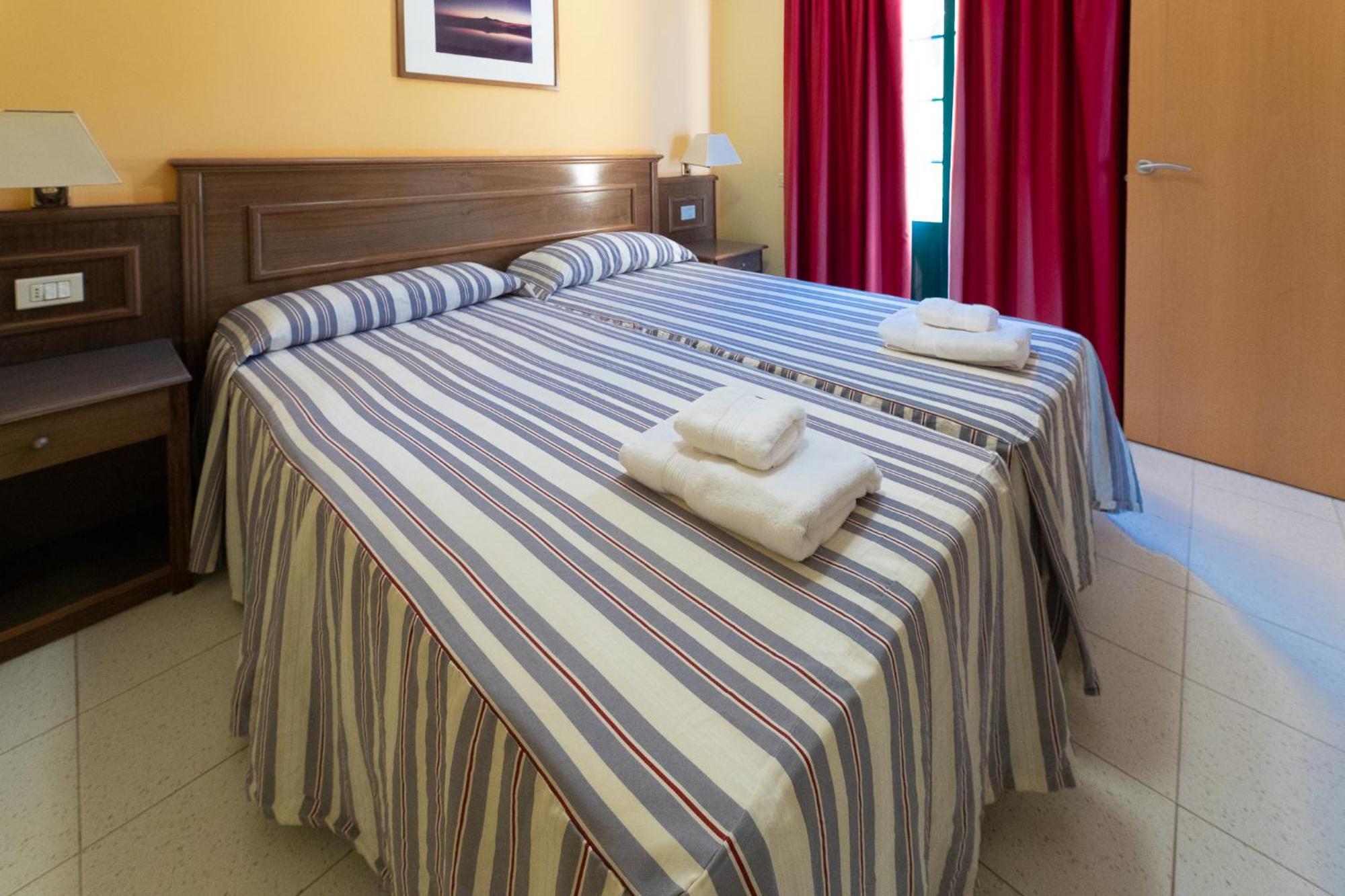 Complejo Tres Palmeras Apartamento *
