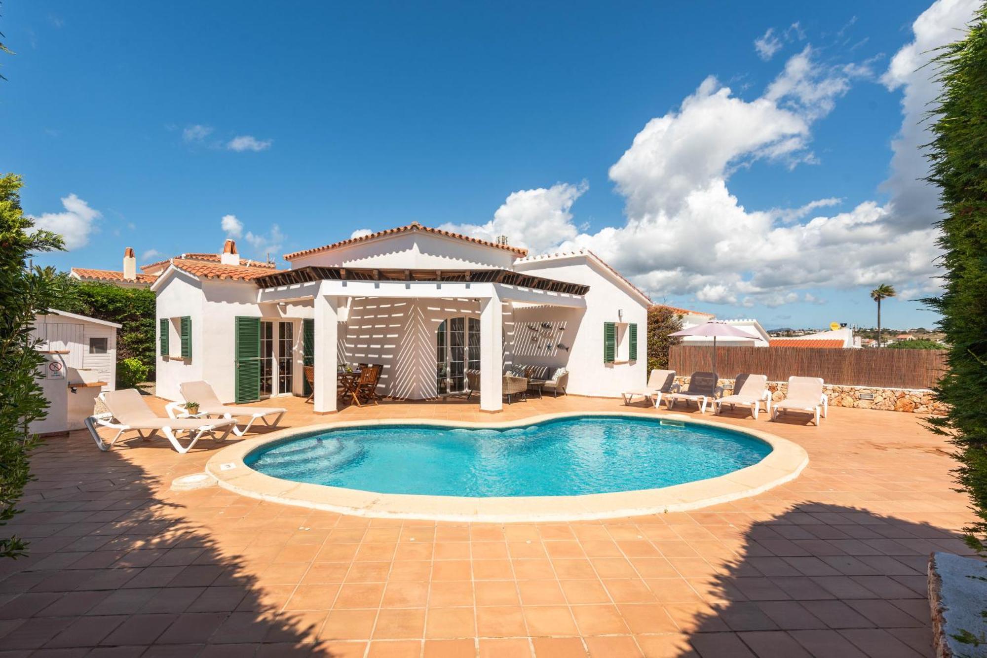 Rouss Cala En Porter (Menorca)