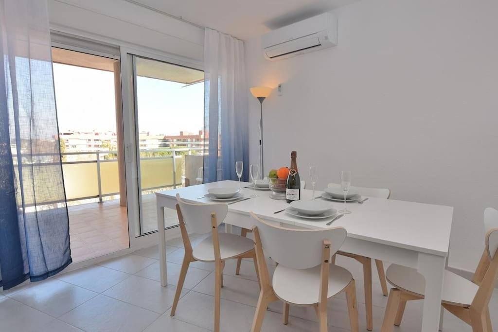 Cerca De La Playa, Major Apartment
