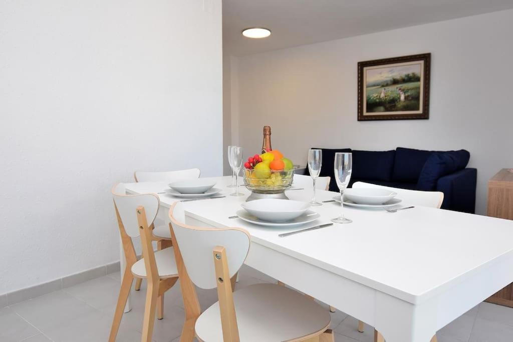 Cerca De La Playa, Major Apartment *