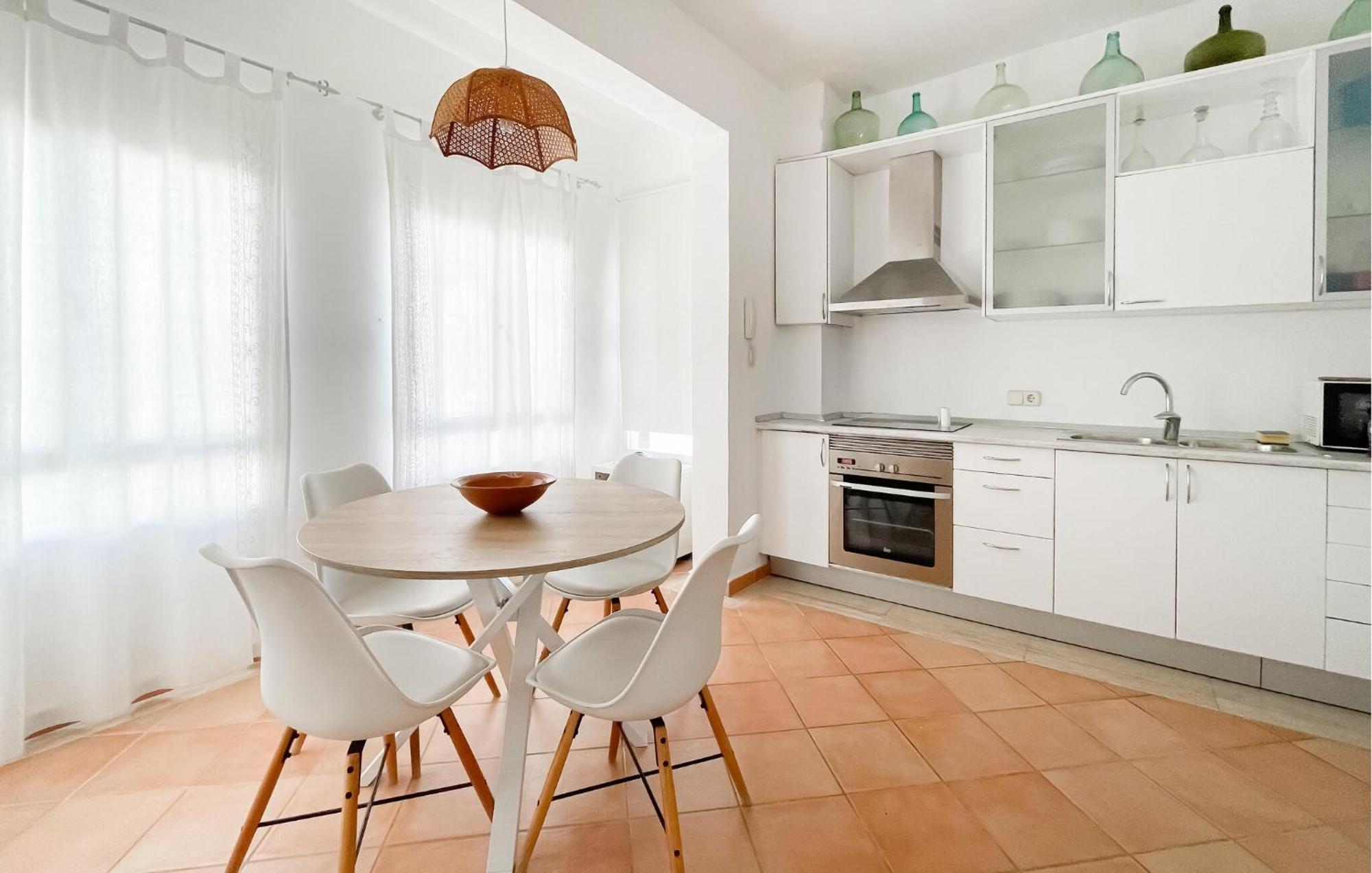 Сasa de vacaciones Lovely In Portocolom With Kitchen