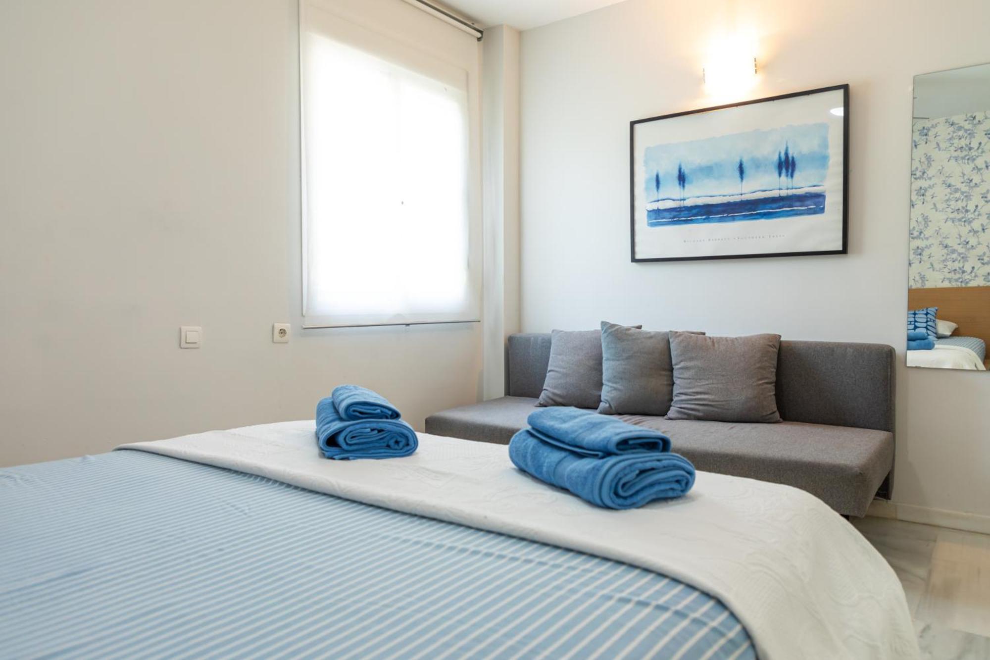 Ab Properties: Design Penthouse With Pool View In Marbella's Golden Mile * Marbella