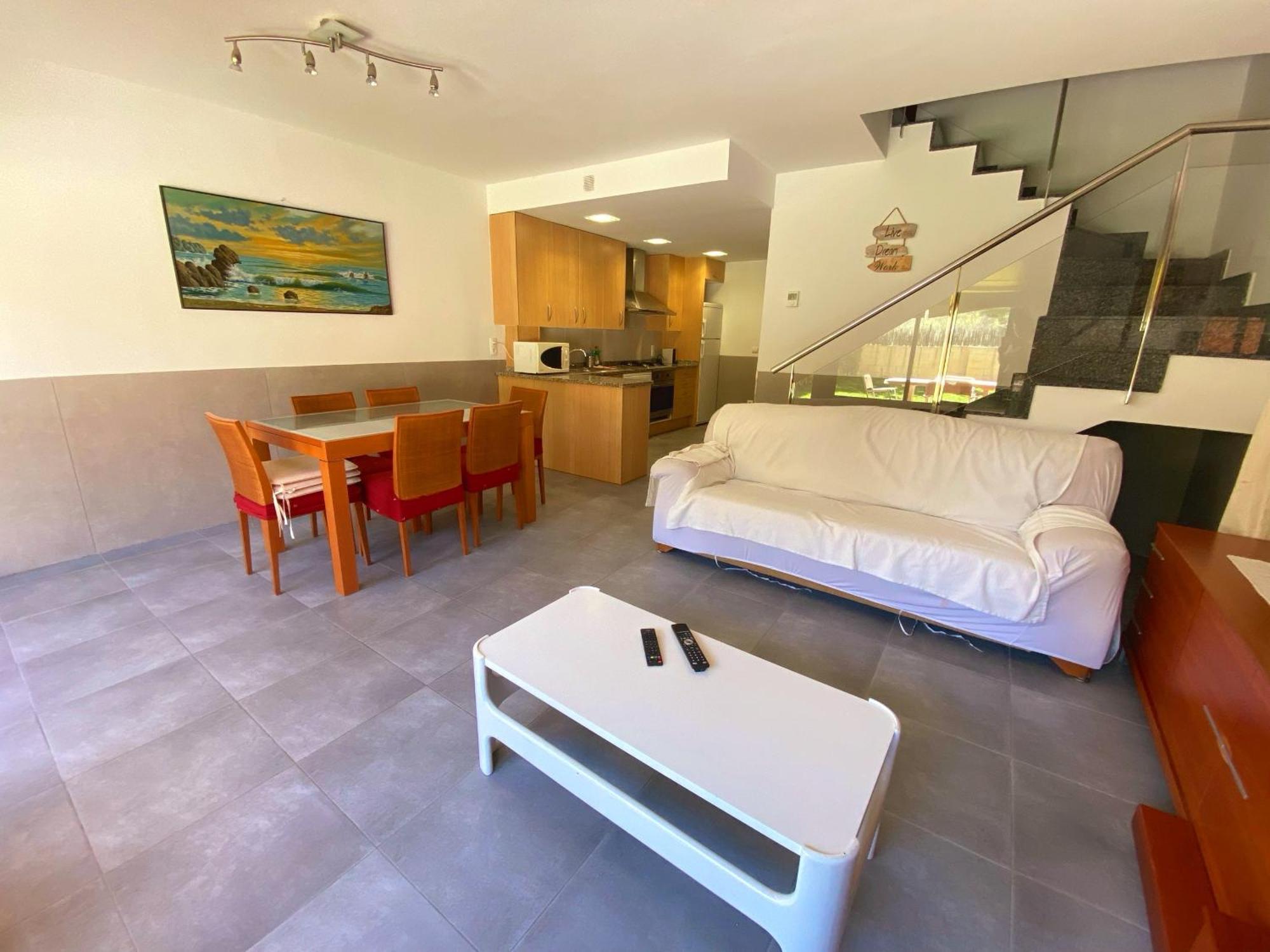 Casa L'escala, Piscina Comuntaria I Jardi Privat Holiday home L'Escala