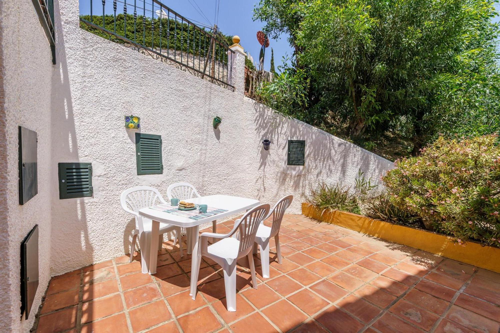 Sunny Tranquility With Pool - Happy Apartamento *