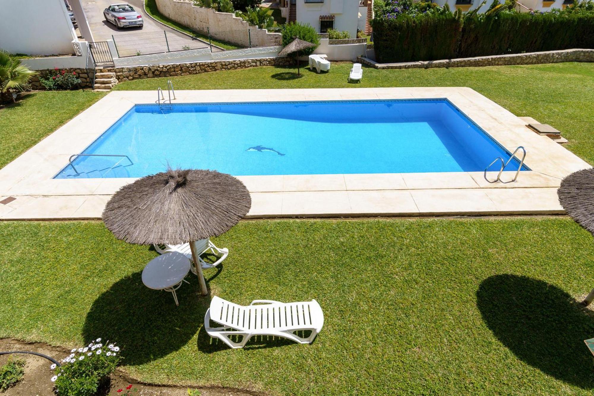Sunny Tranquility With Pool - Happy Apartamento *