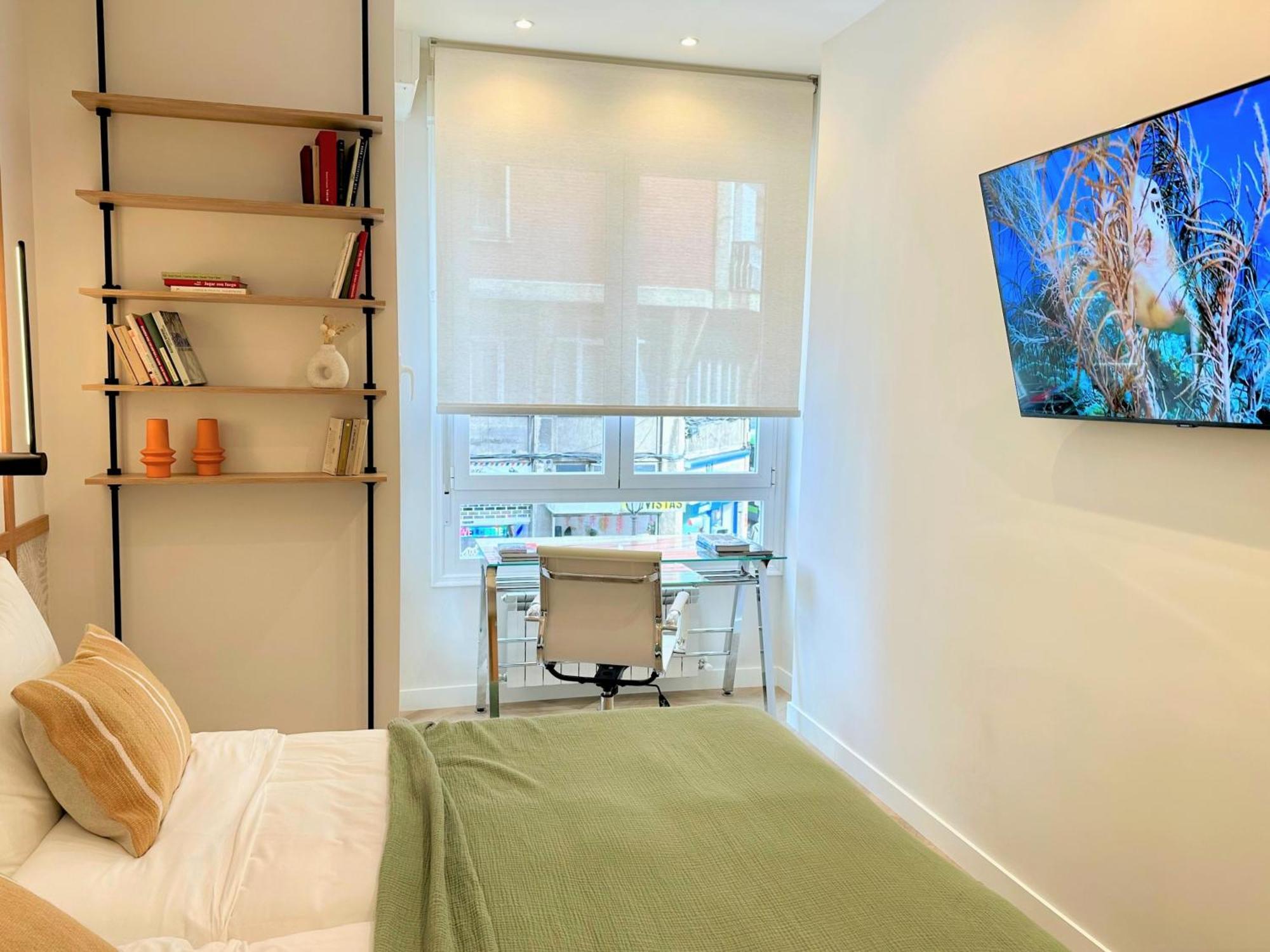 Apartment Premium With Parking By Aston *