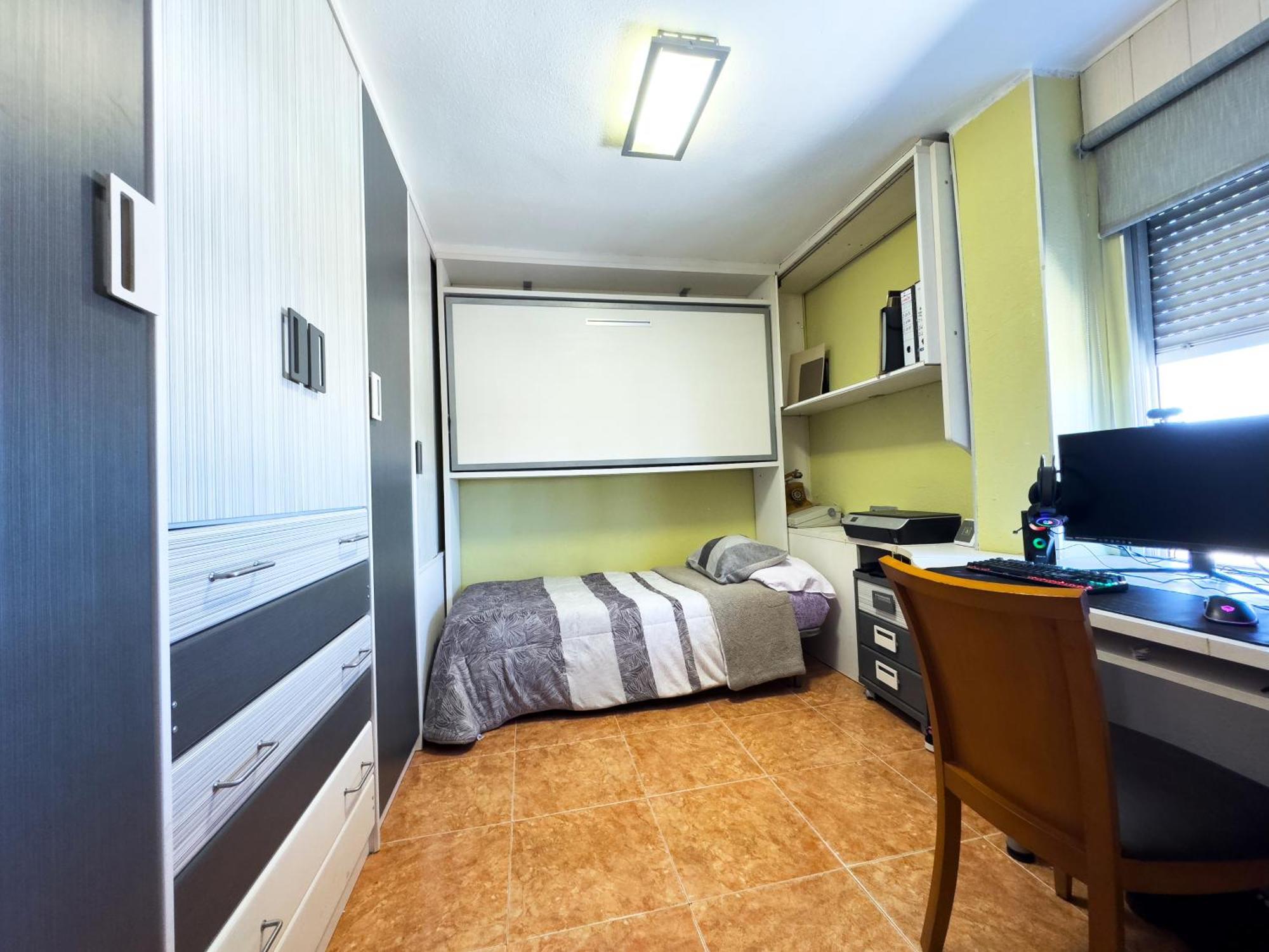 Avenida Del Puerto Private Homestay Valencia