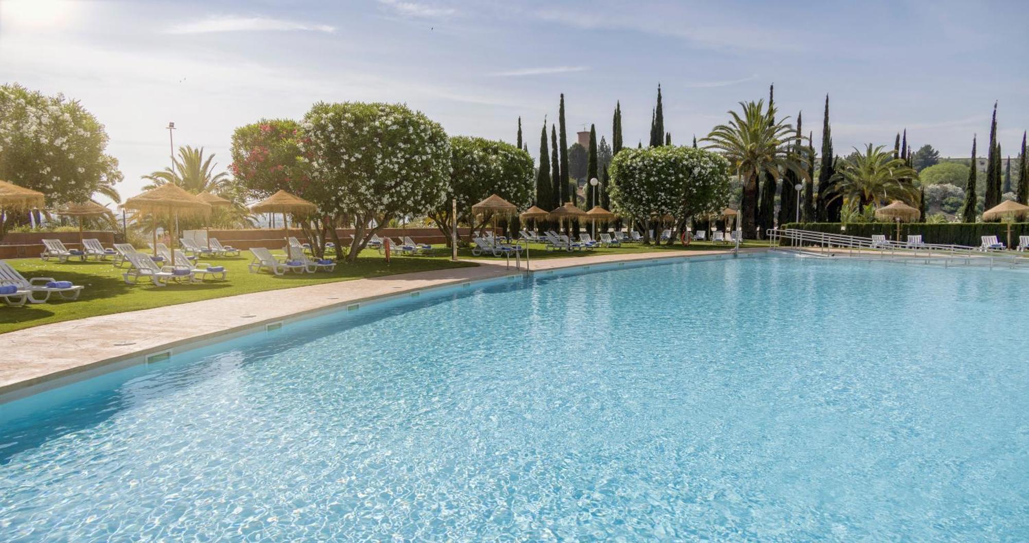 Ilunion Alcora Sevilla 4* San Juan de Aznalfarache