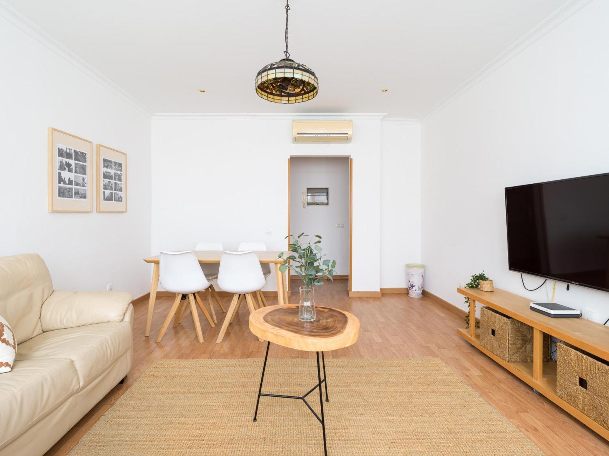 Apartamento Moderno Piso De 3 Cerca De Triana *