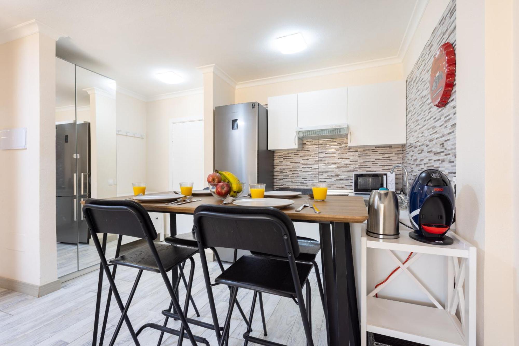 Apartamento Okstay Marina Palace Tenerife With Balcony And Pool View Costa Adeje (Tenerife)