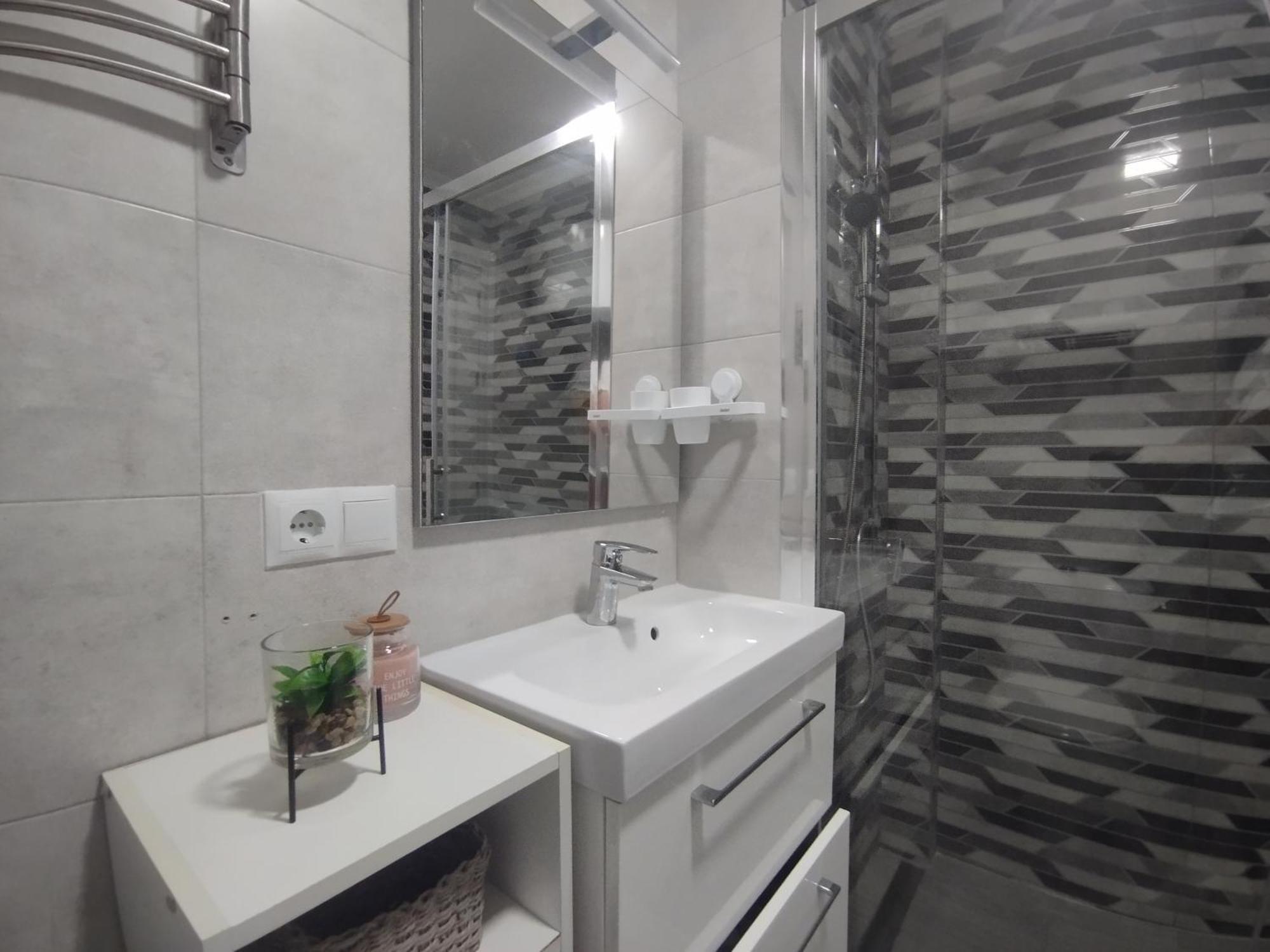 Seastar Apartment *