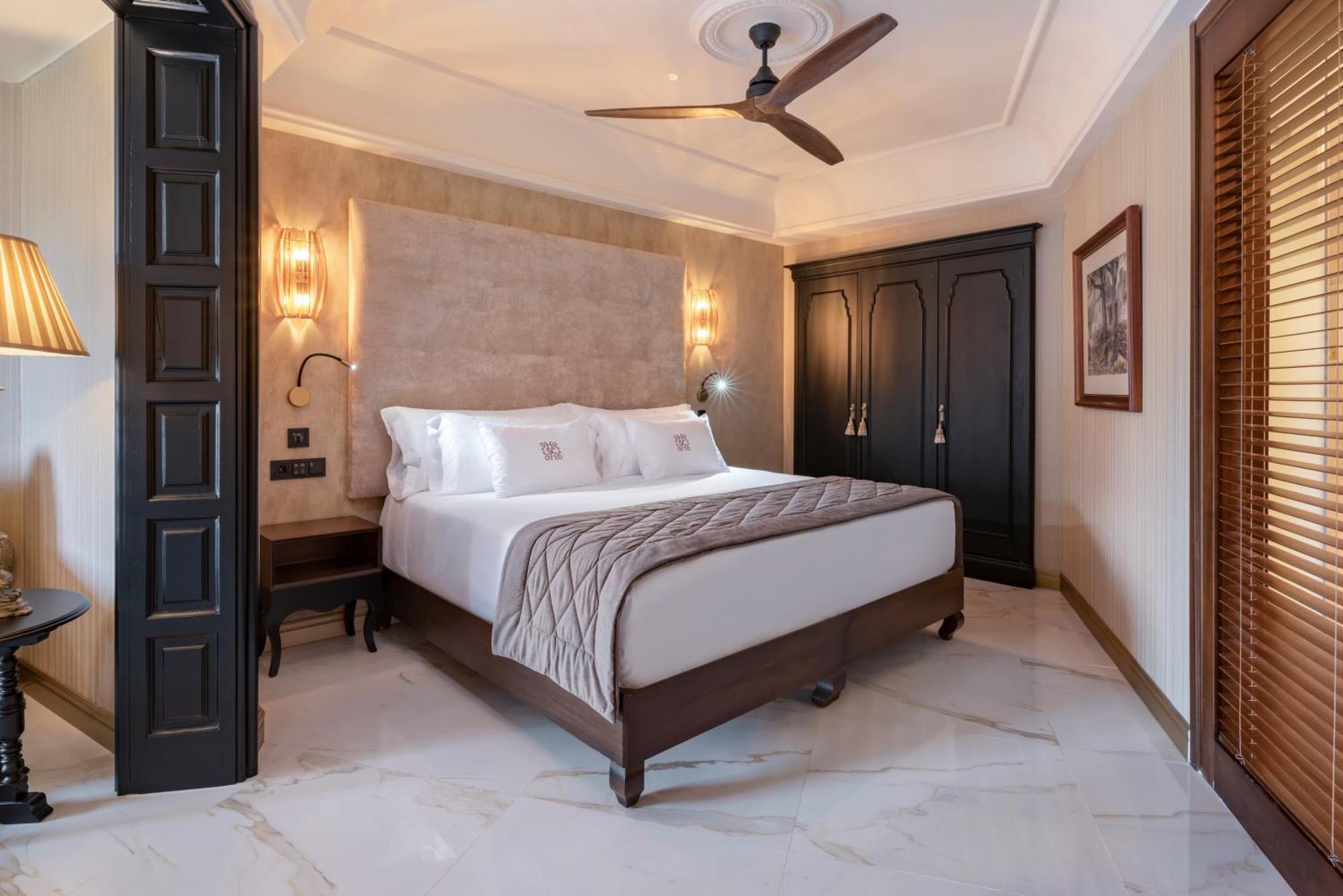 Santa Catalina, A Royal Hideaway