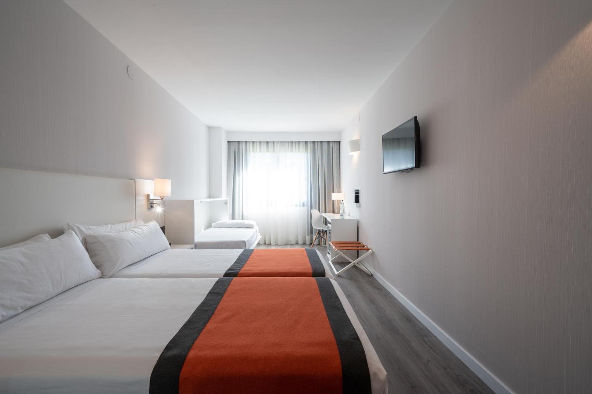 Catalonia 4*