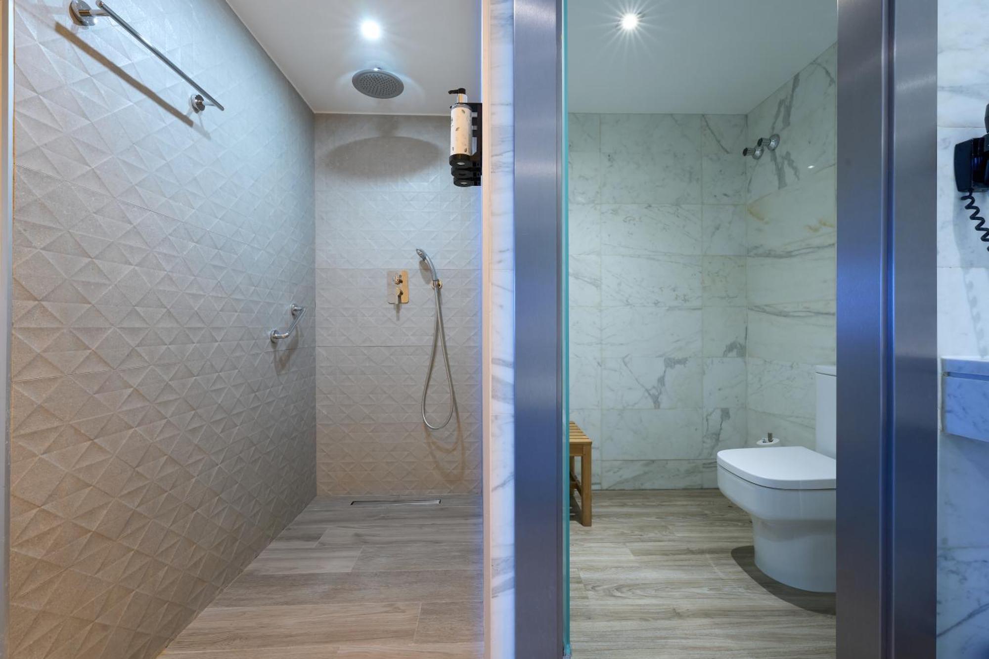 Catalonia Hotel 4*