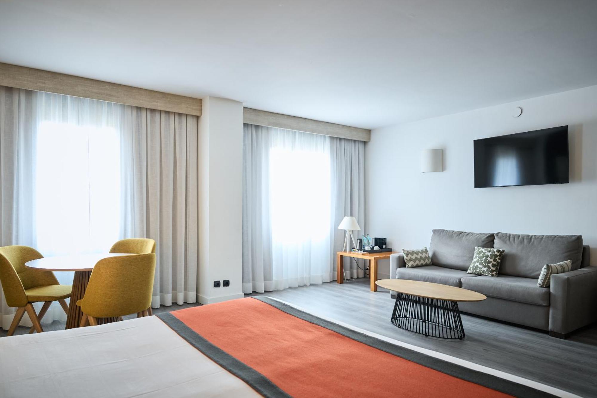 Hotel Catalonia 4*