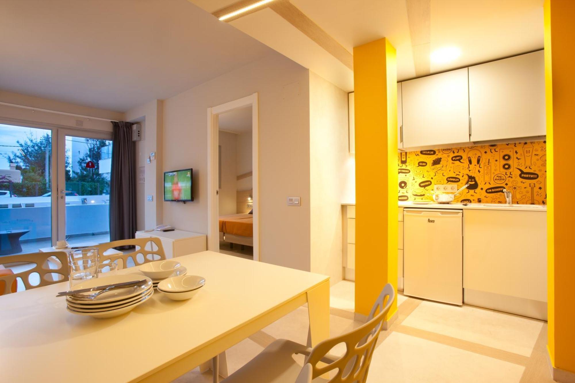 Apartahotel Ryans - Only Adults 3*