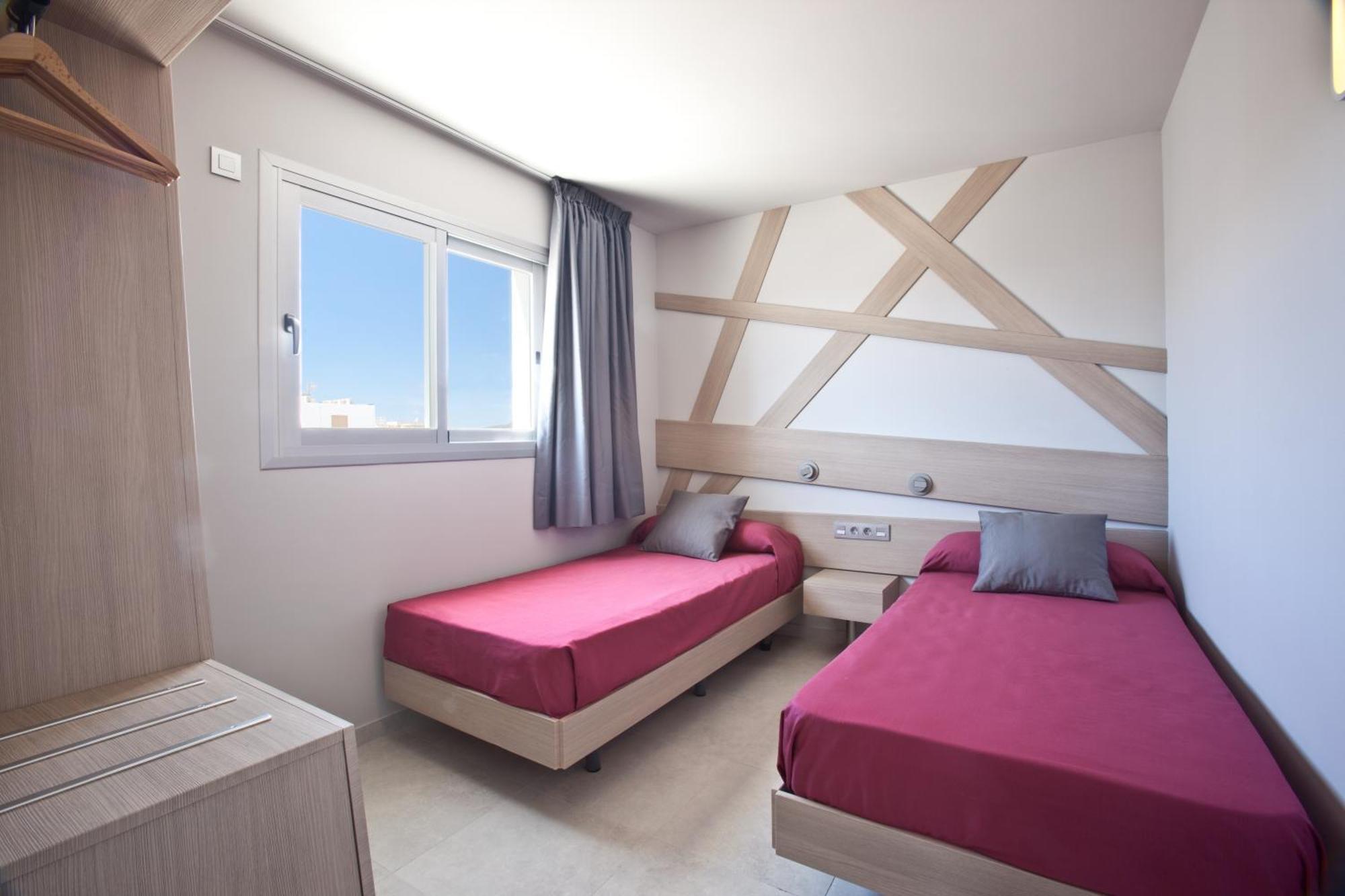 Ryans - Only Adults Apartahotel Ibiza