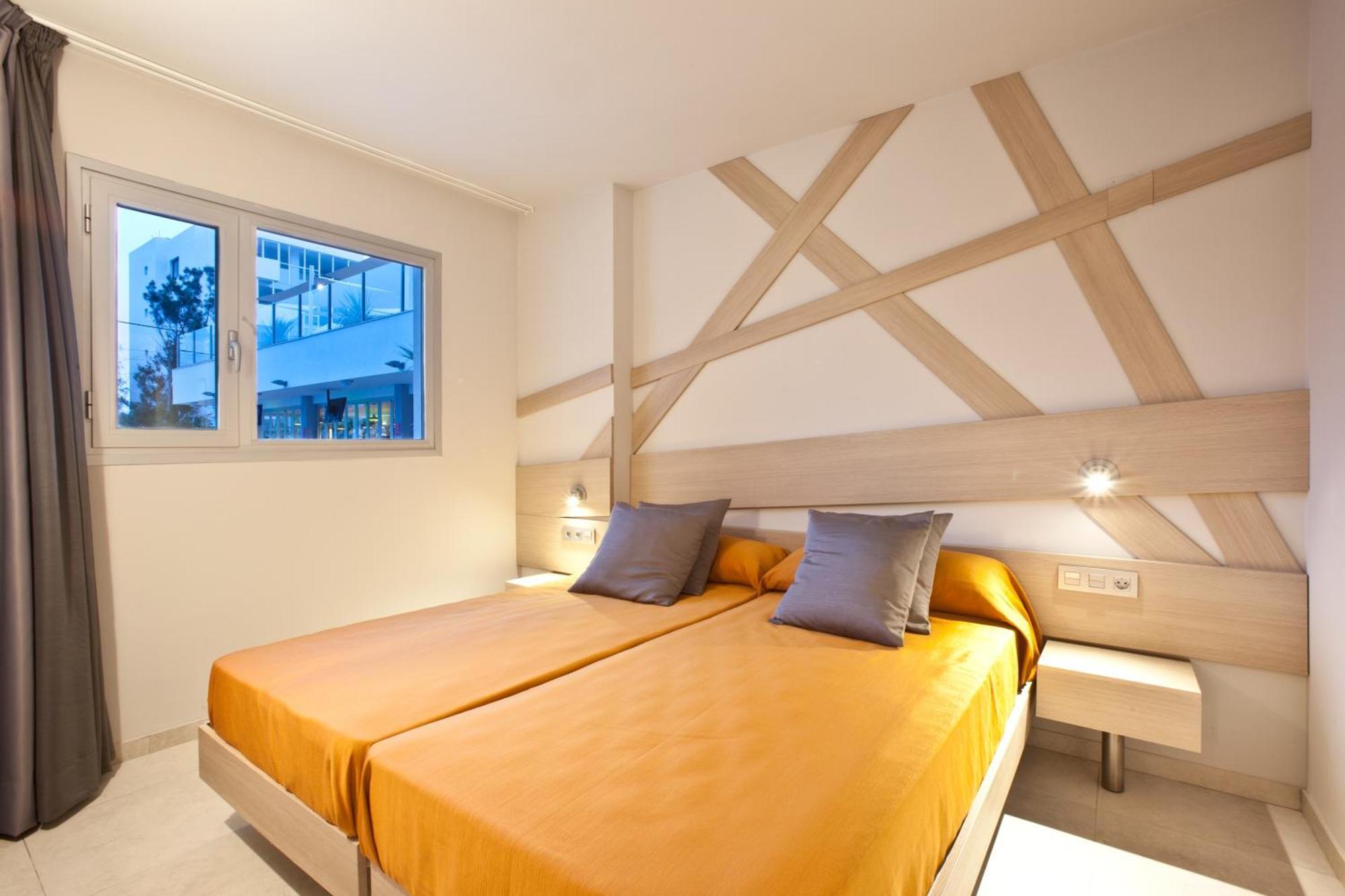 Apartahotel Ryans - Only Adults Ibiza