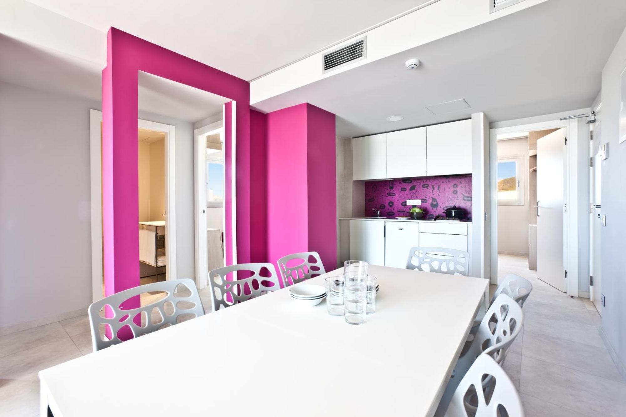 Apartahotel Ryans - Only Adults