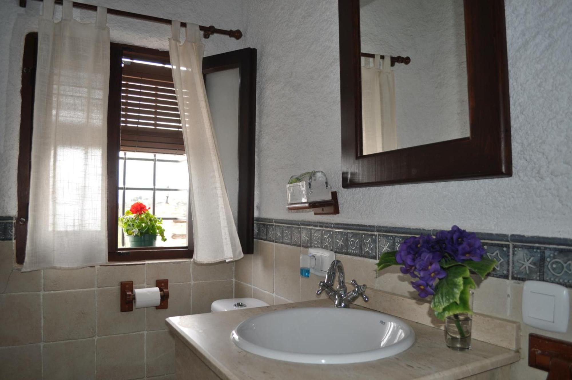 Cuevas Al Qulayat Villa