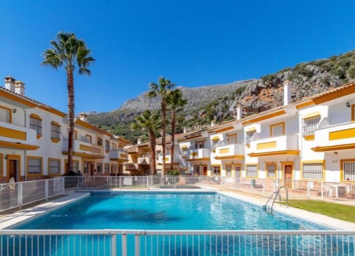 Casas De 15 Holiday home Benaojan