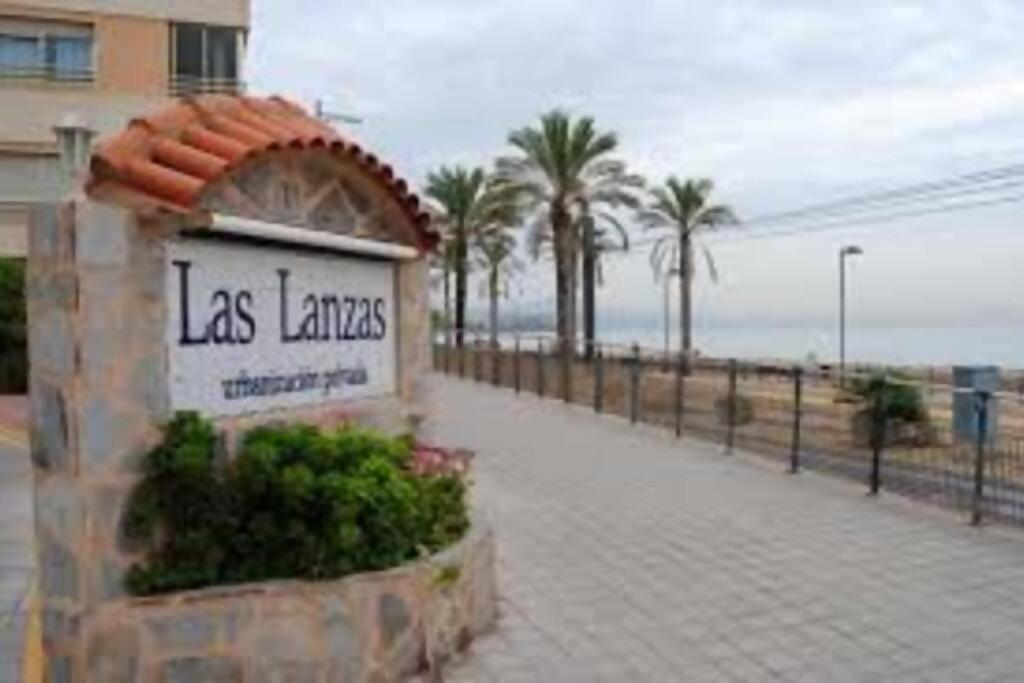 Lanzas Playa Muchavista