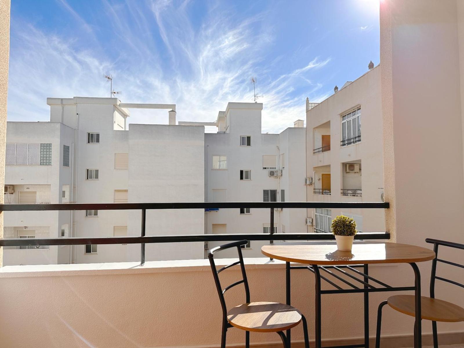 Apartment Gases 24 *