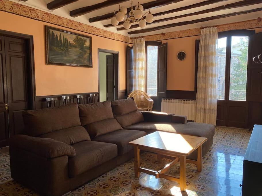 Cal Miret Villa *