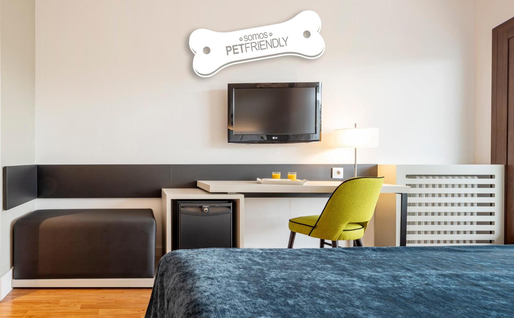 Ilunion Caleta Park Hotel 4*