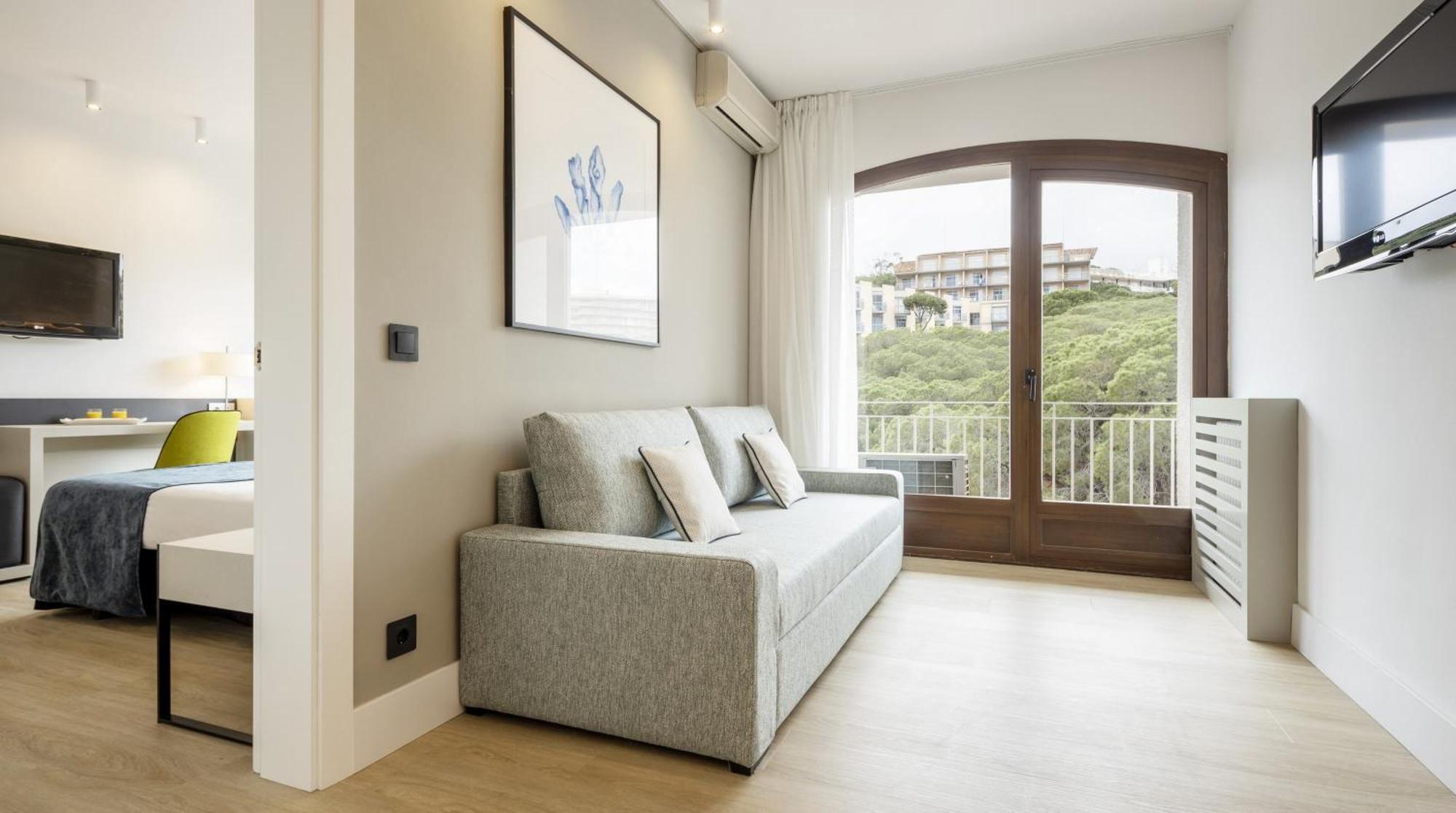 Ilunion Caleta Park Hotel
