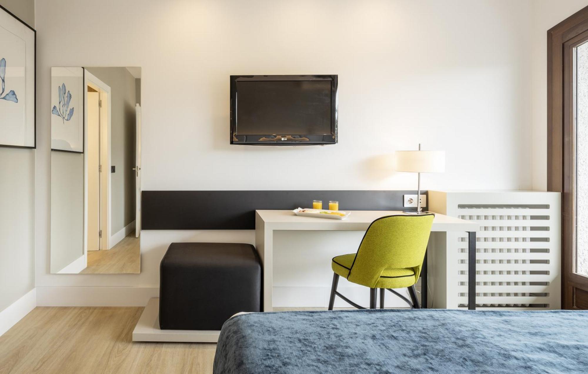 Ilunion Caleta Park Hotel 4*