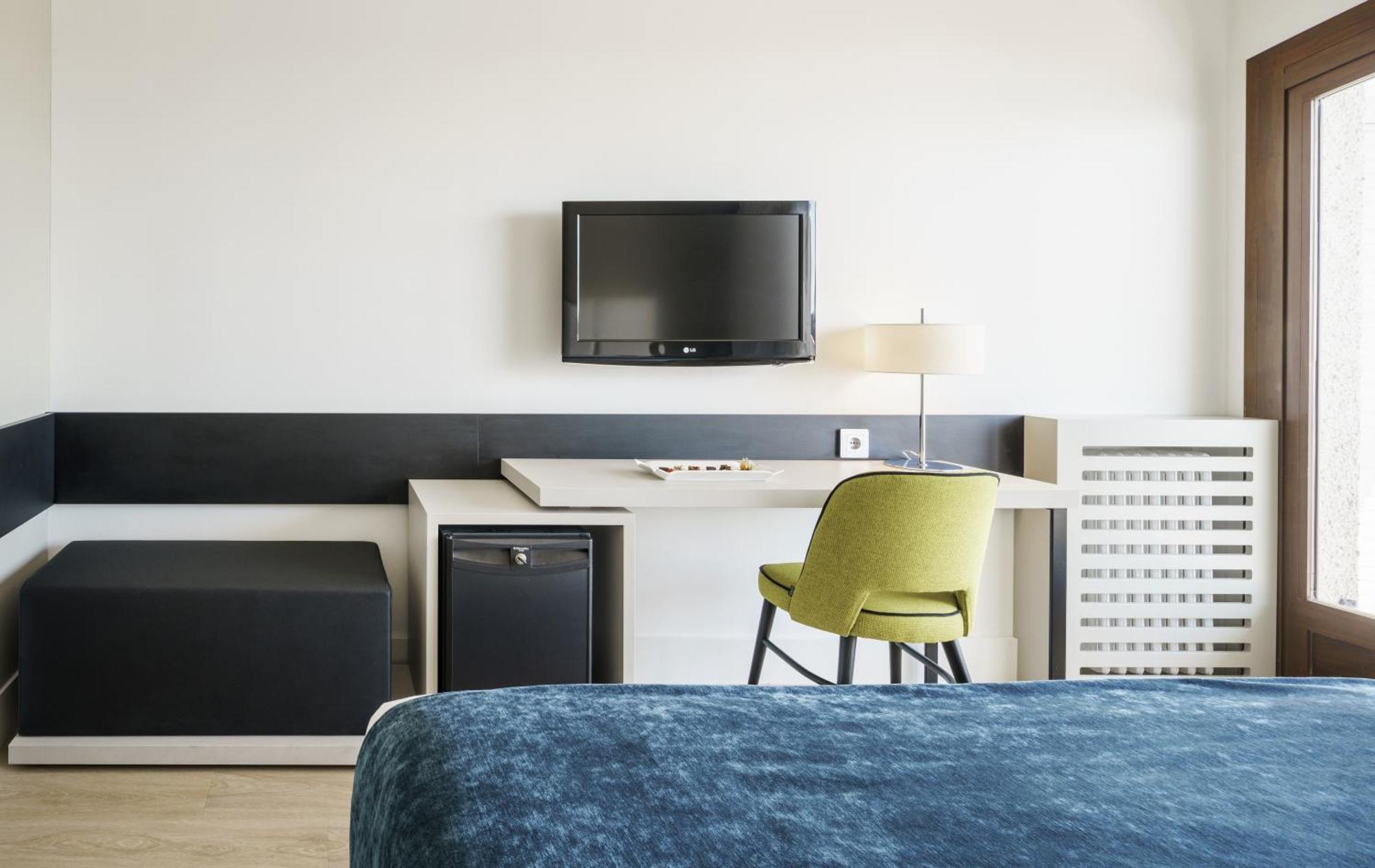 Hotel Ilunion Caleta Park 4*