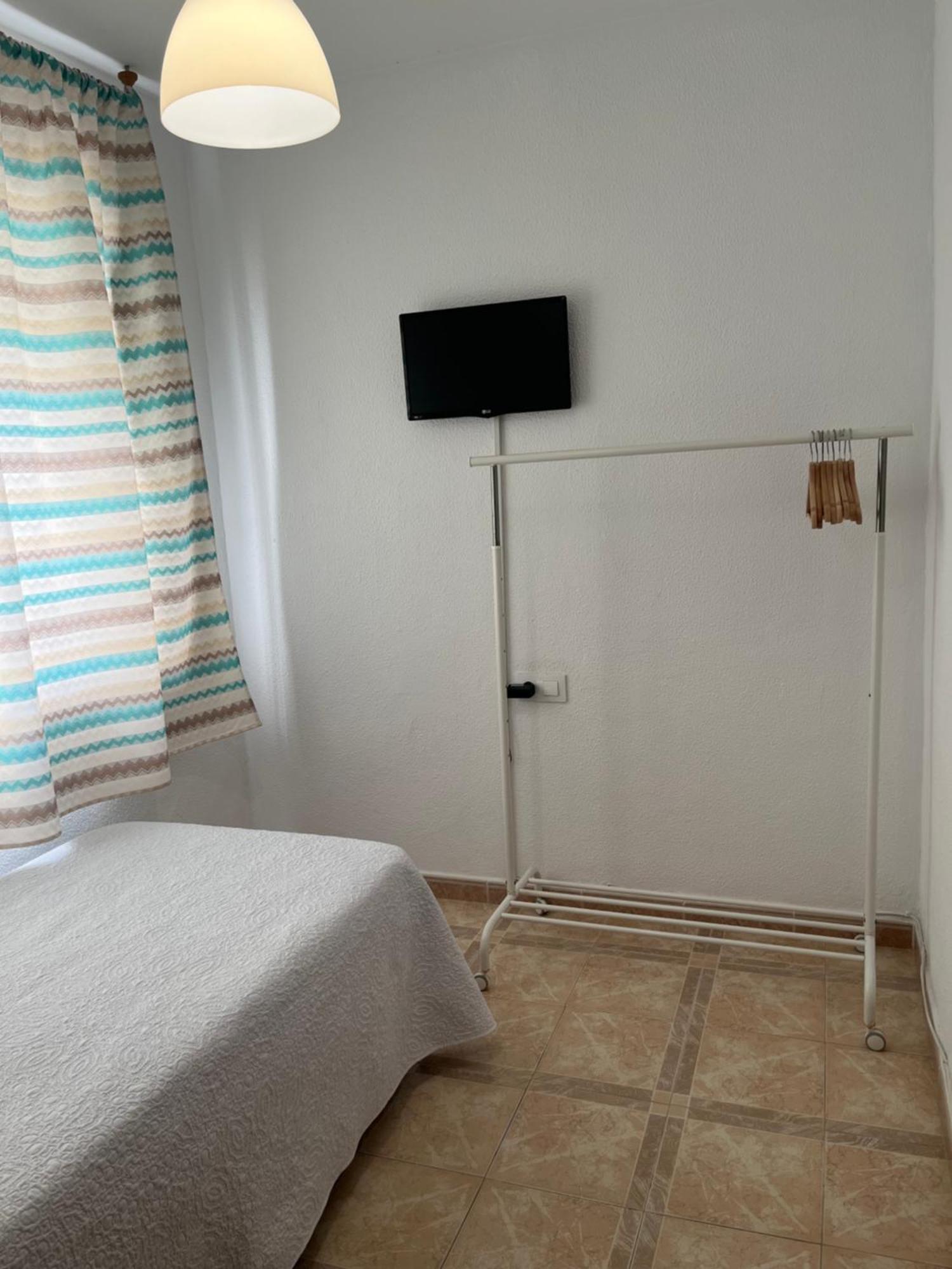Hostal Barbate Guest house 2*