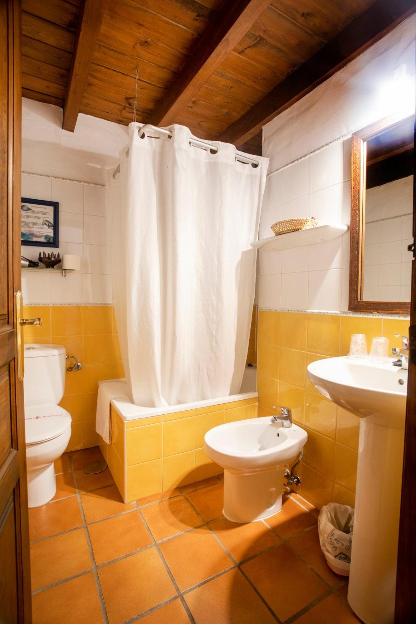 Rural Valleoscuru Hotel 2*