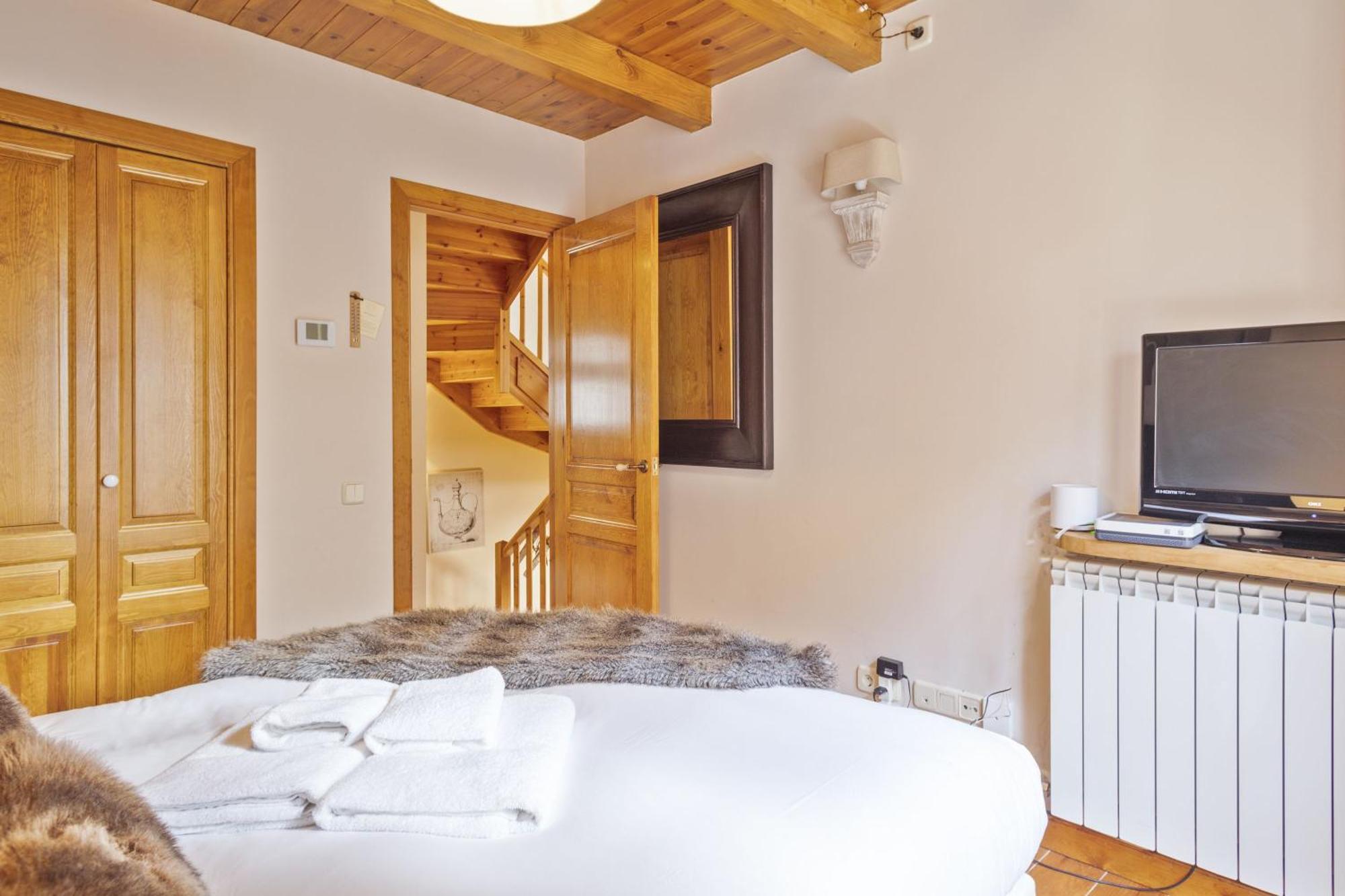 Luderna - Casa Eth Farrow 2