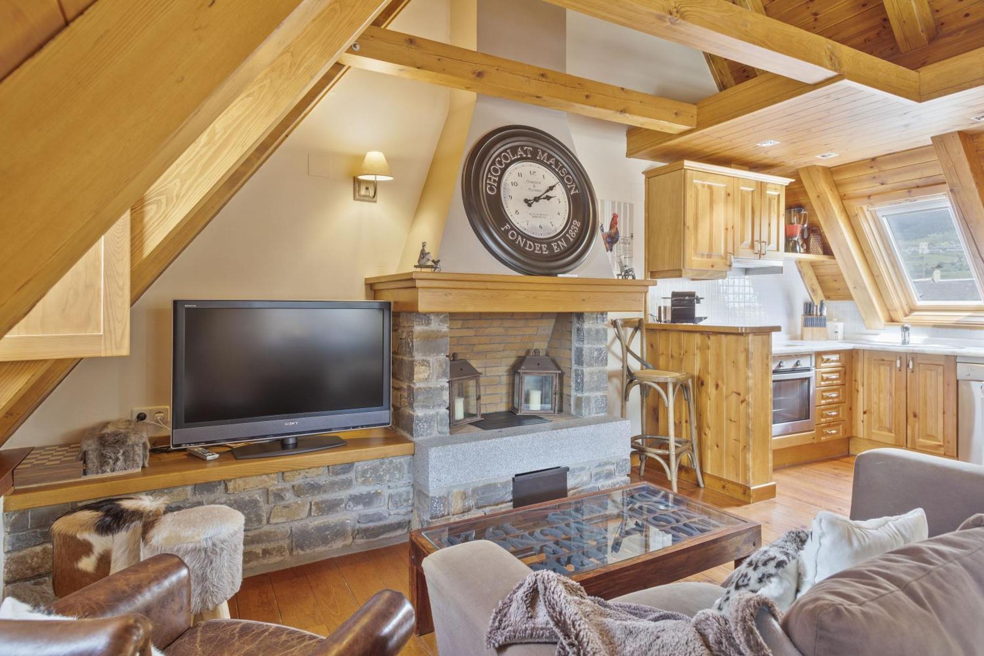 Luderna - Casa Eth Farrow 2 Holiday home