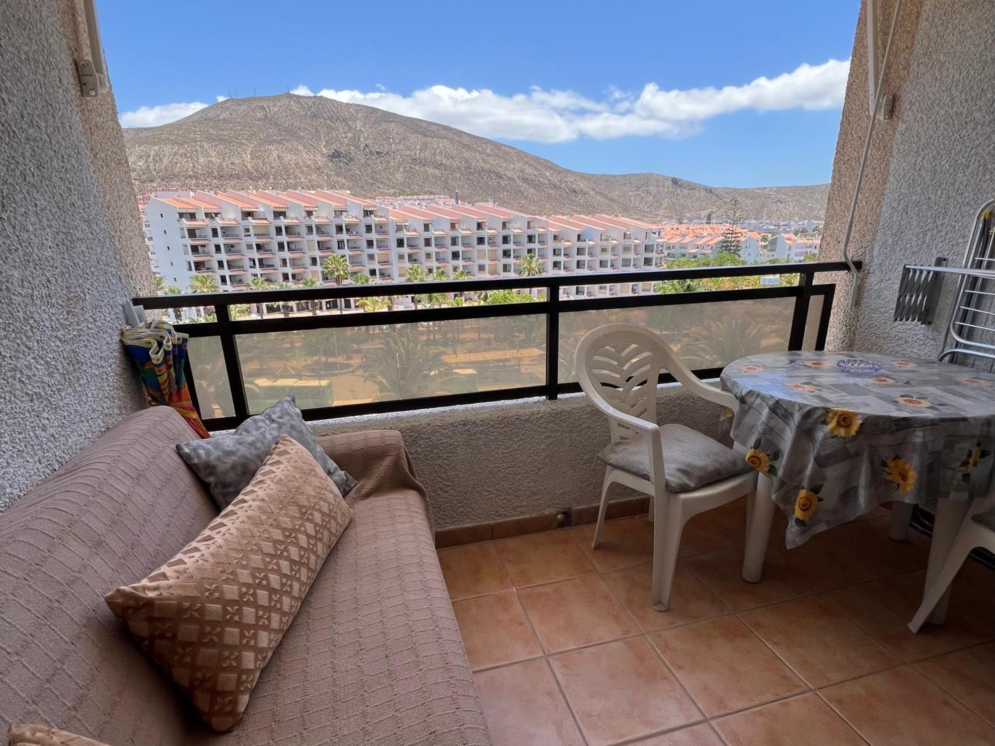 Apartment Center Cristianos *