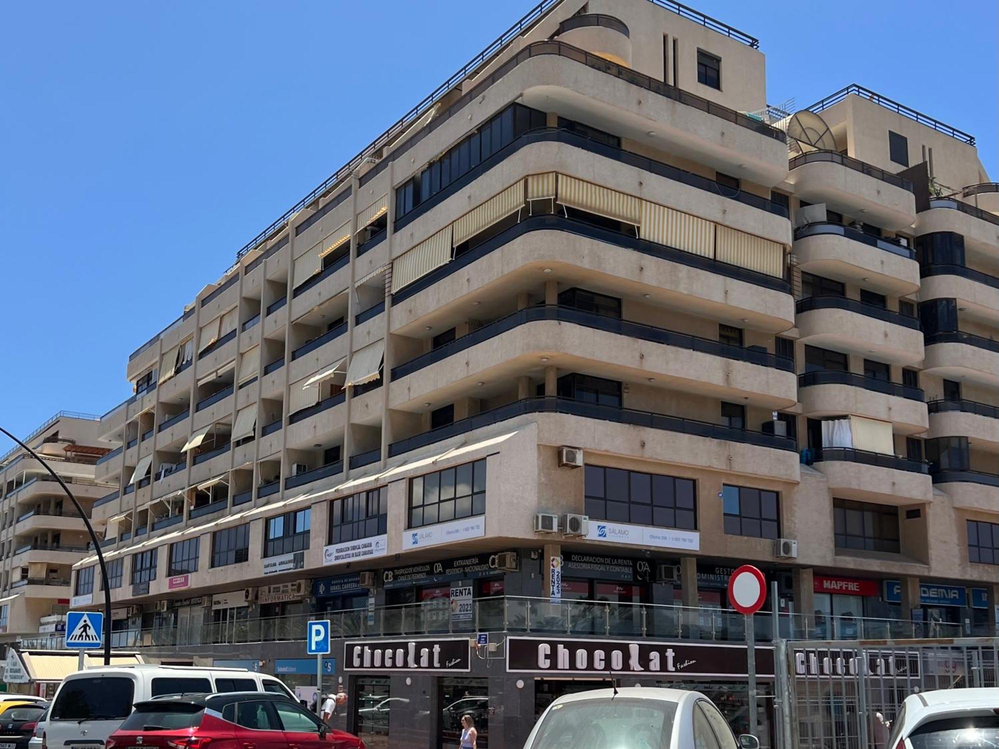 Apartment Center Cristianos