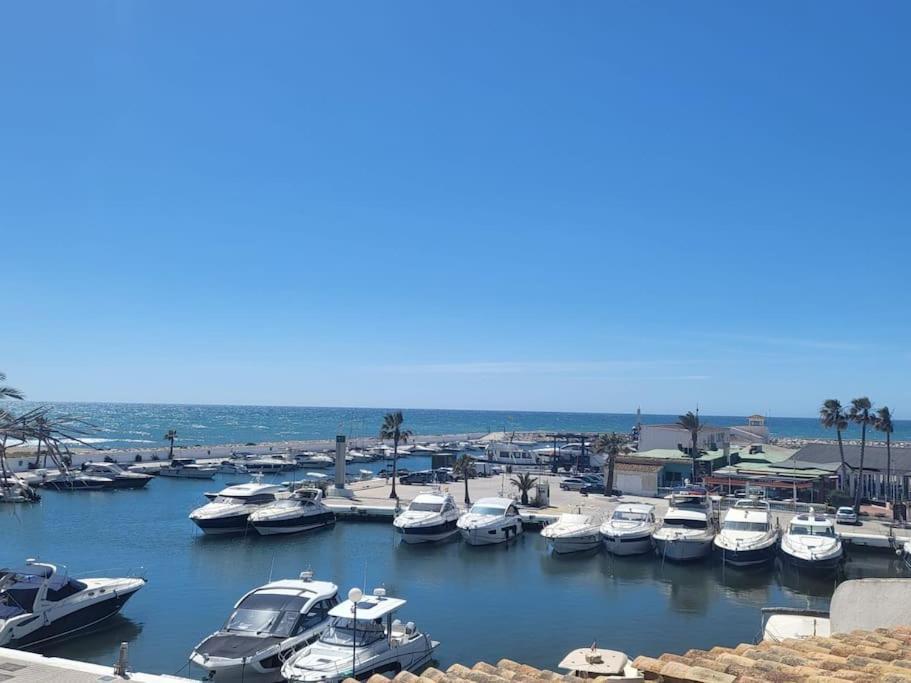Casita Junto Al Mar En El Puerto De Cabopino Marbella