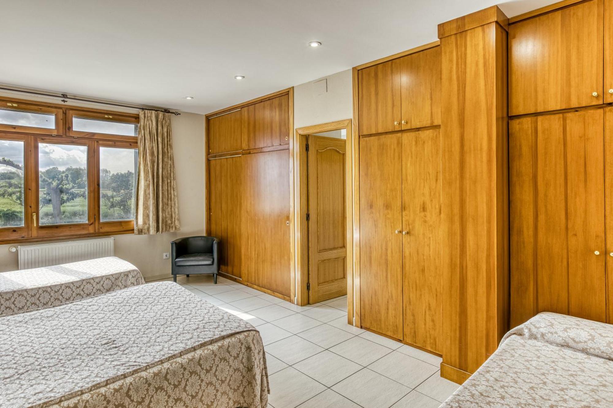 Holiday home Les Cabretes