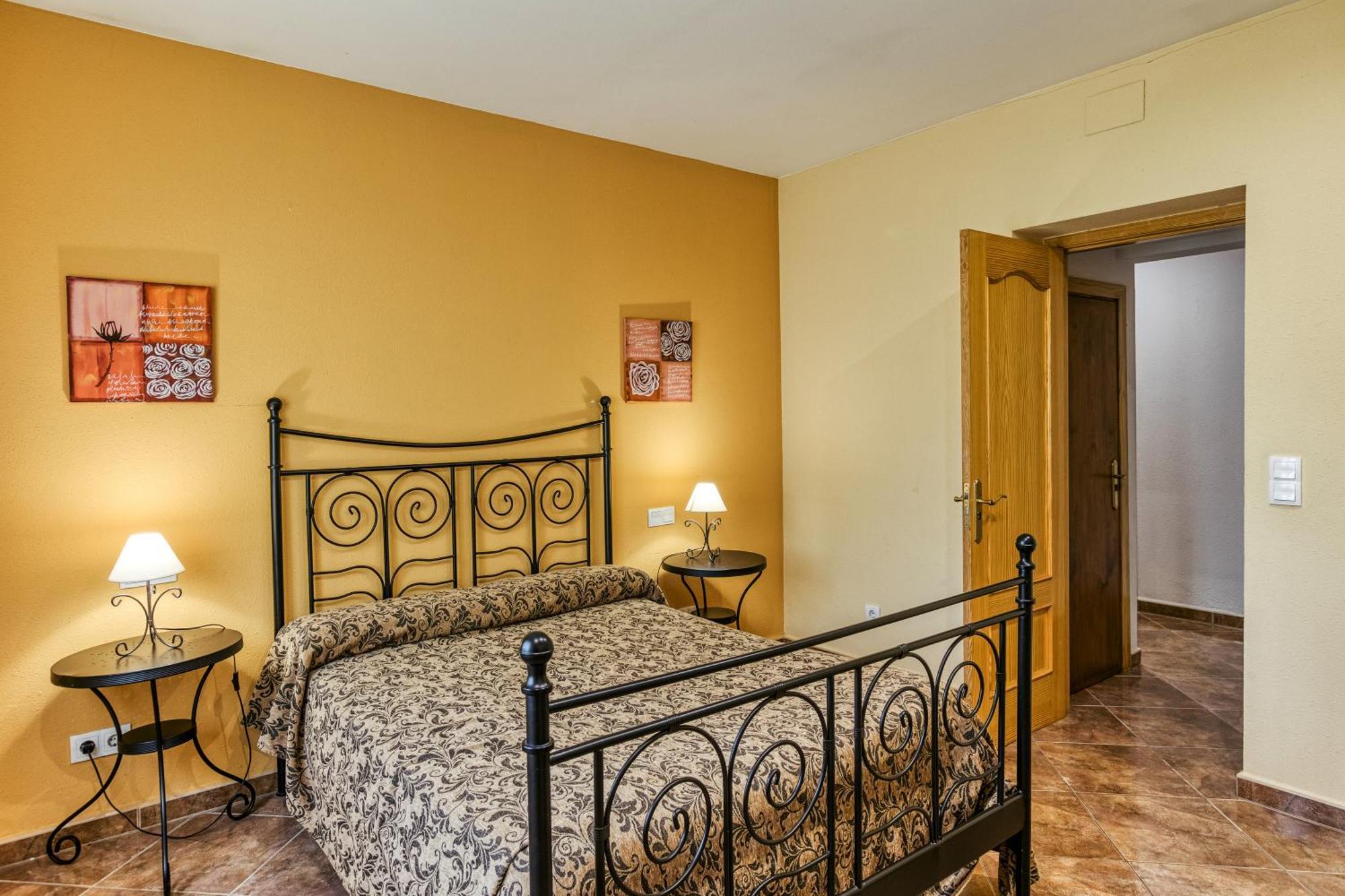 Les Cabretes Holiday home *