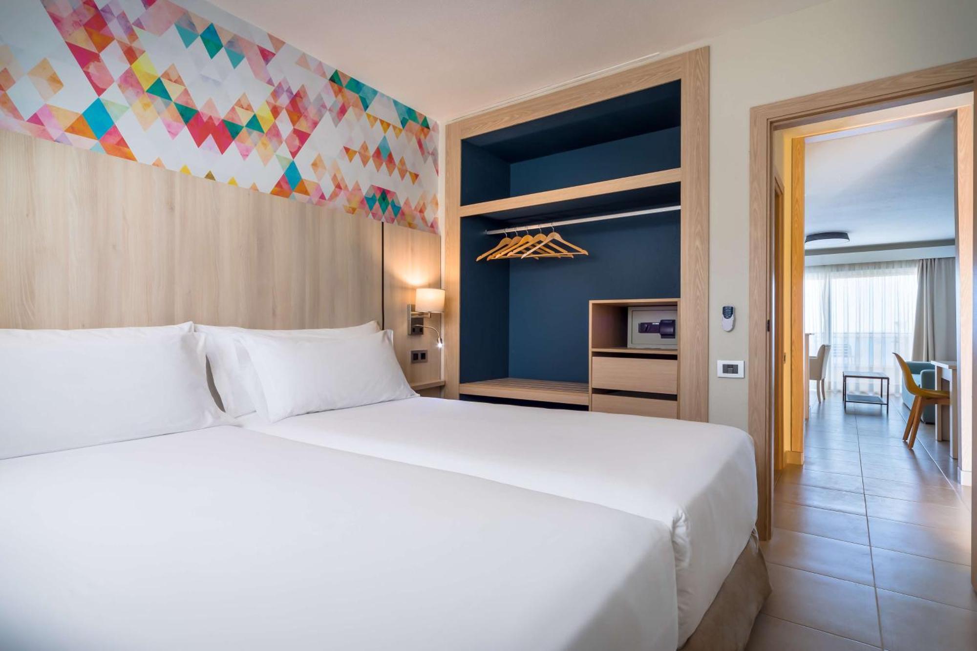 Allegro Isora 4*