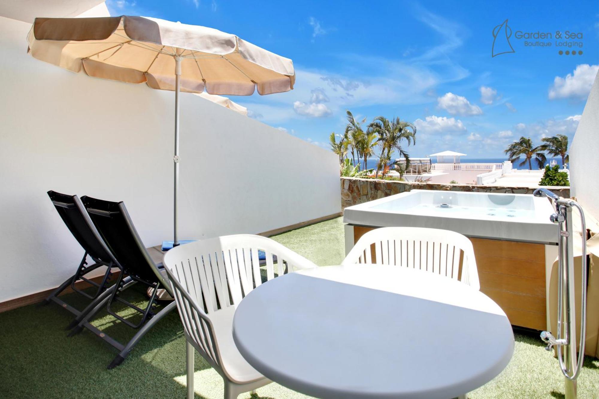 Garden & Sea Boutique By Livvo *