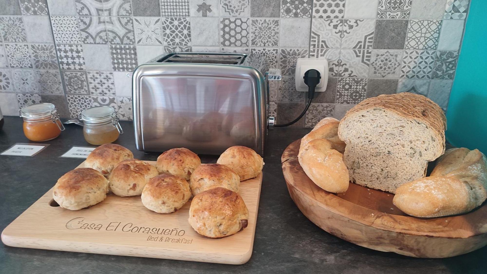 Bed & Breakfast Casa El Corasueno *
