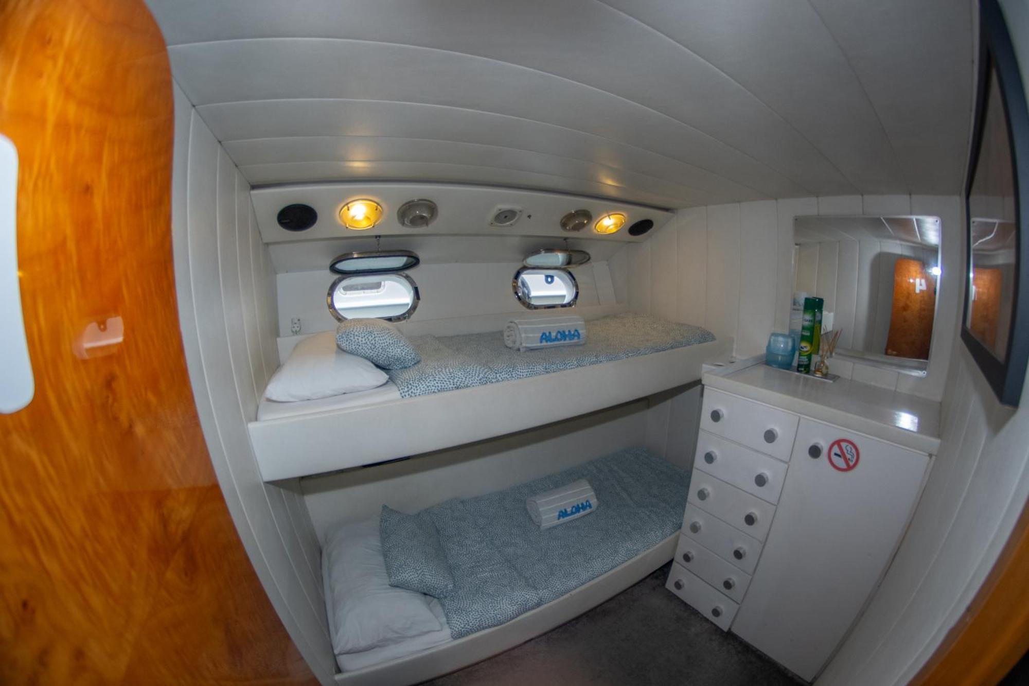 Hotel en barco Boat Aloha *
