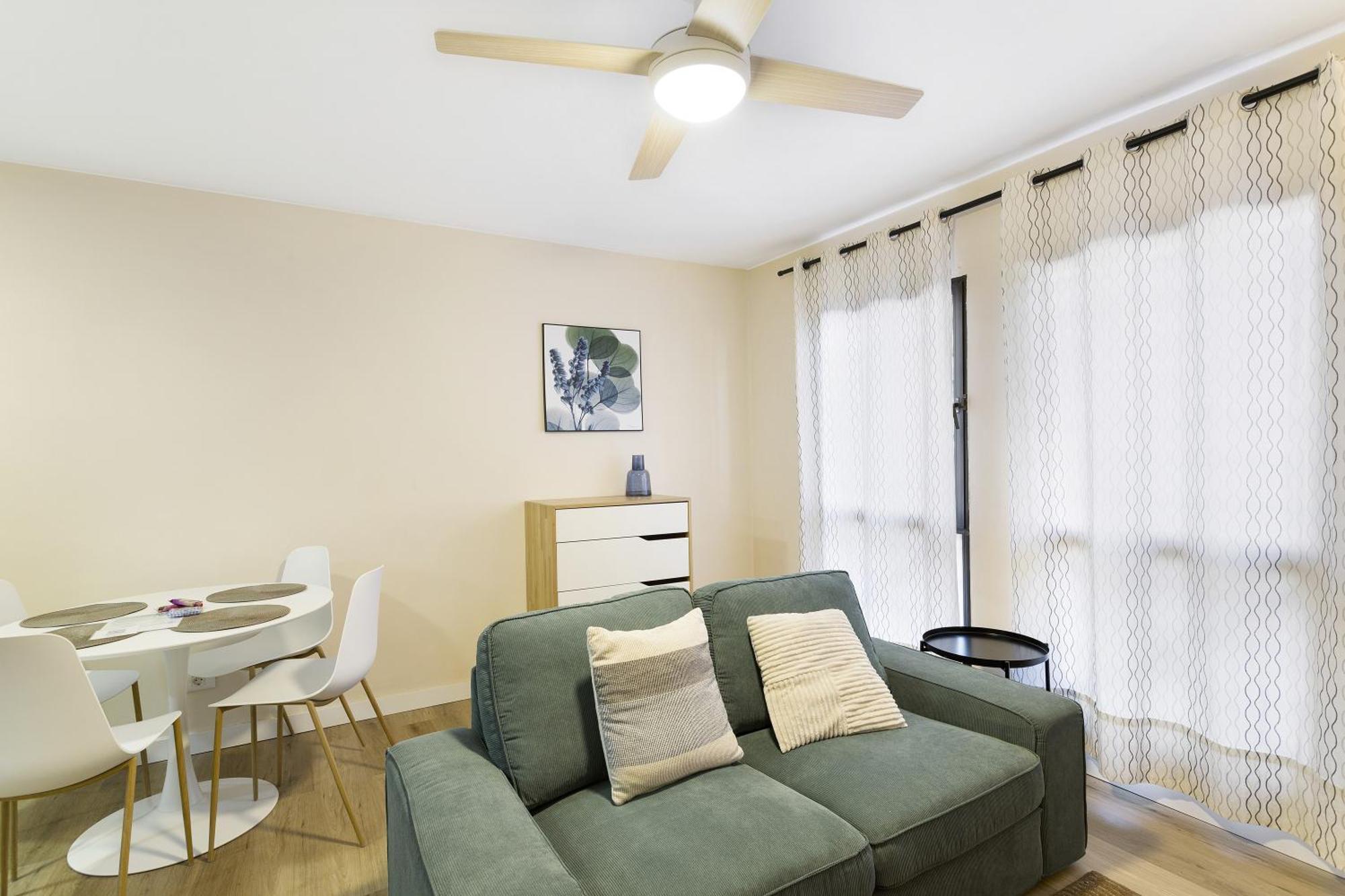 Apartamento Con Piscina *