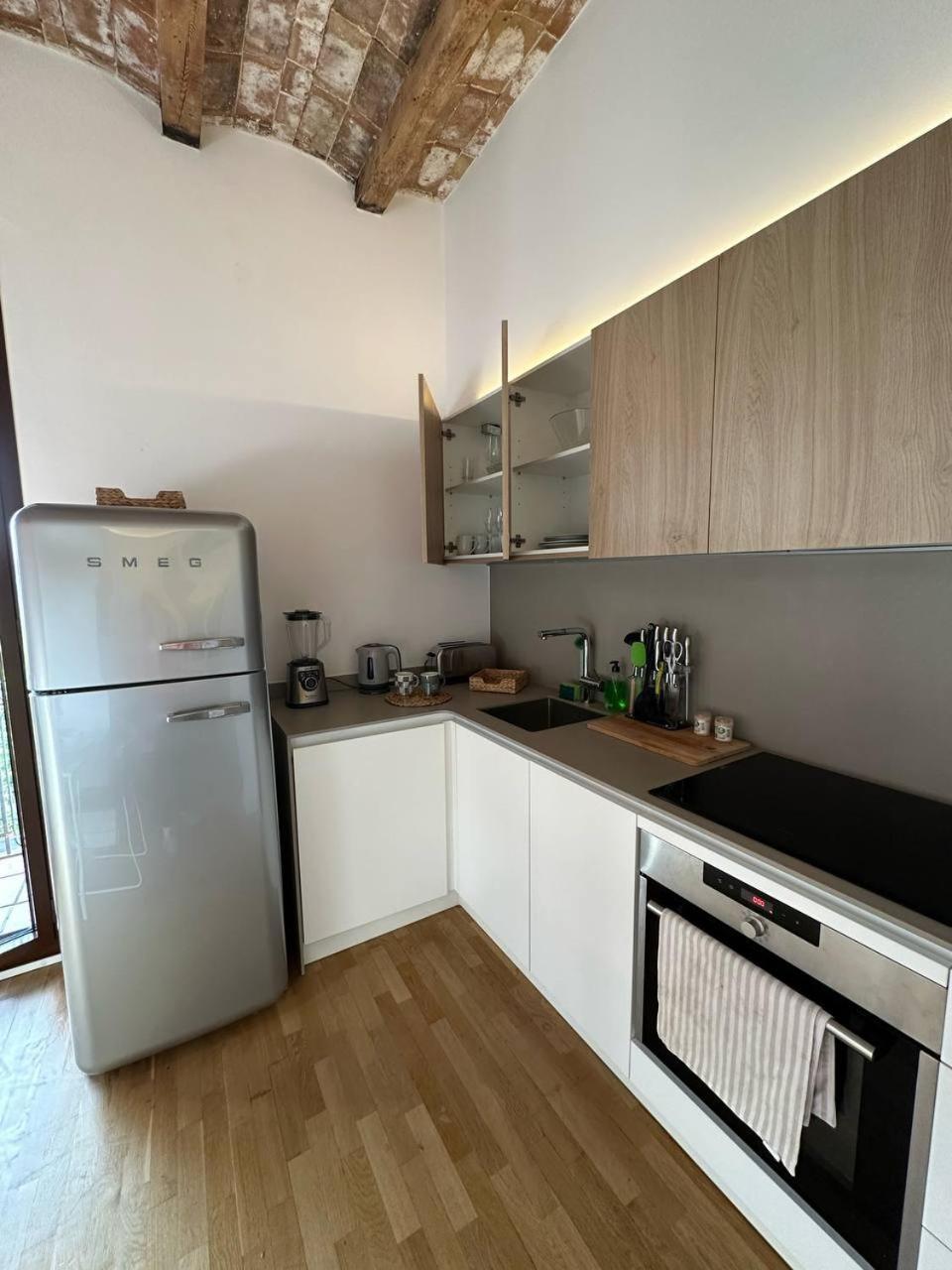 Sunny Days Apartment Barcelona