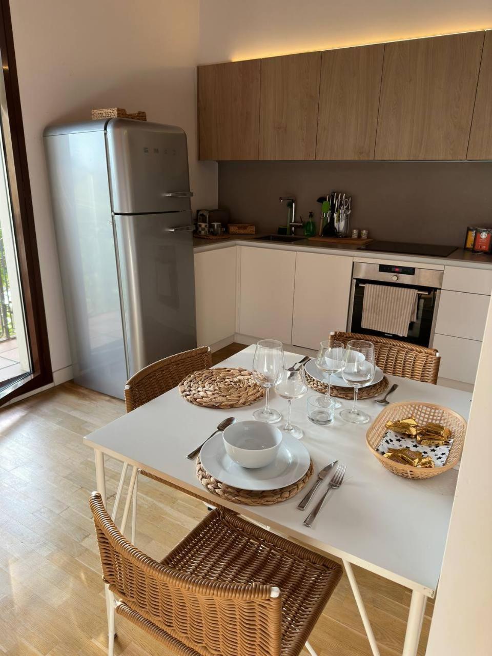 Sunny Days Apartment